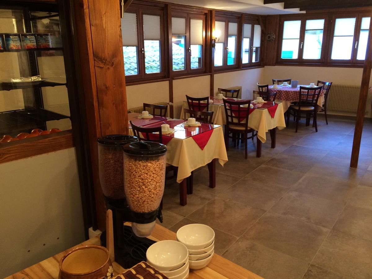 Auberge Des Trois Chateaux Eguisheim Ngoại thất bức ảnh