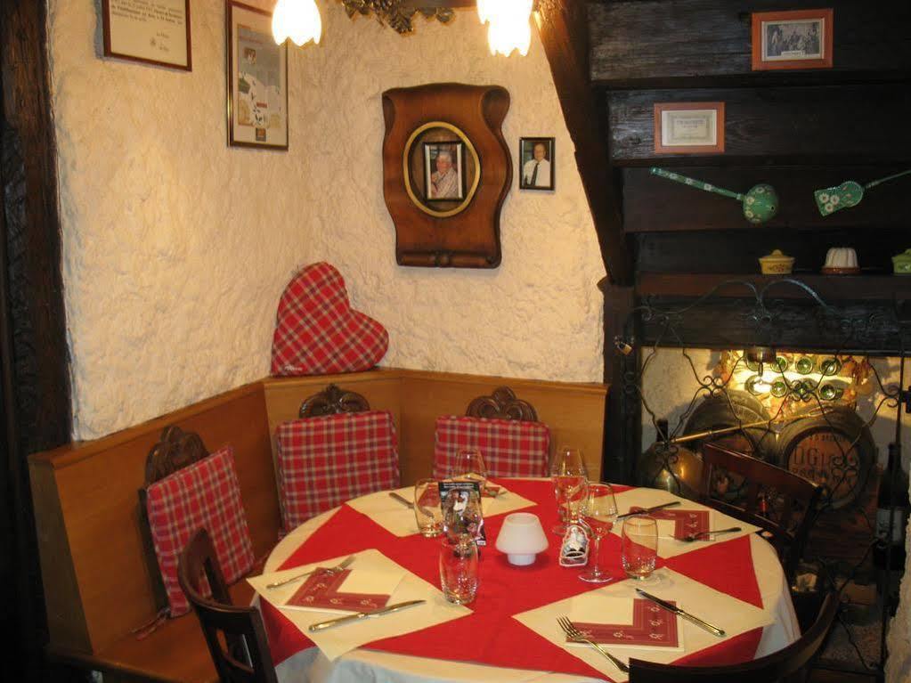 Auberge Des Trois Chateaux Eguisheim Ngoại thất bức ảnh